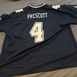 I’m selling my Dallas Cowboys Jersey